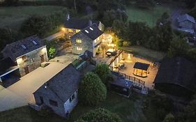 Habberjam Farm - Swimming Pool, Hot Tub, Sauna, Games Room